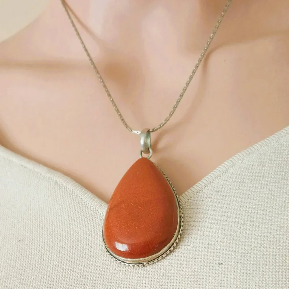 Vtg Teardrop Sandstone Necklace 17